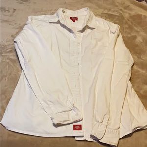 Woman’s Dickies white shirt